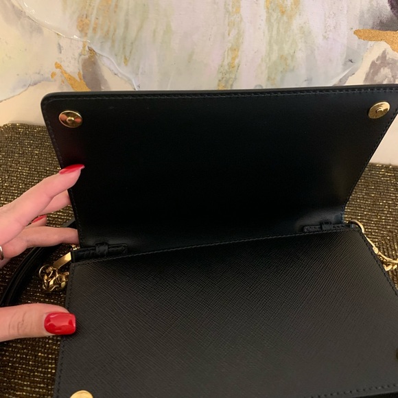 Prada Crossbody - Authentic - Picture 4 of 6
